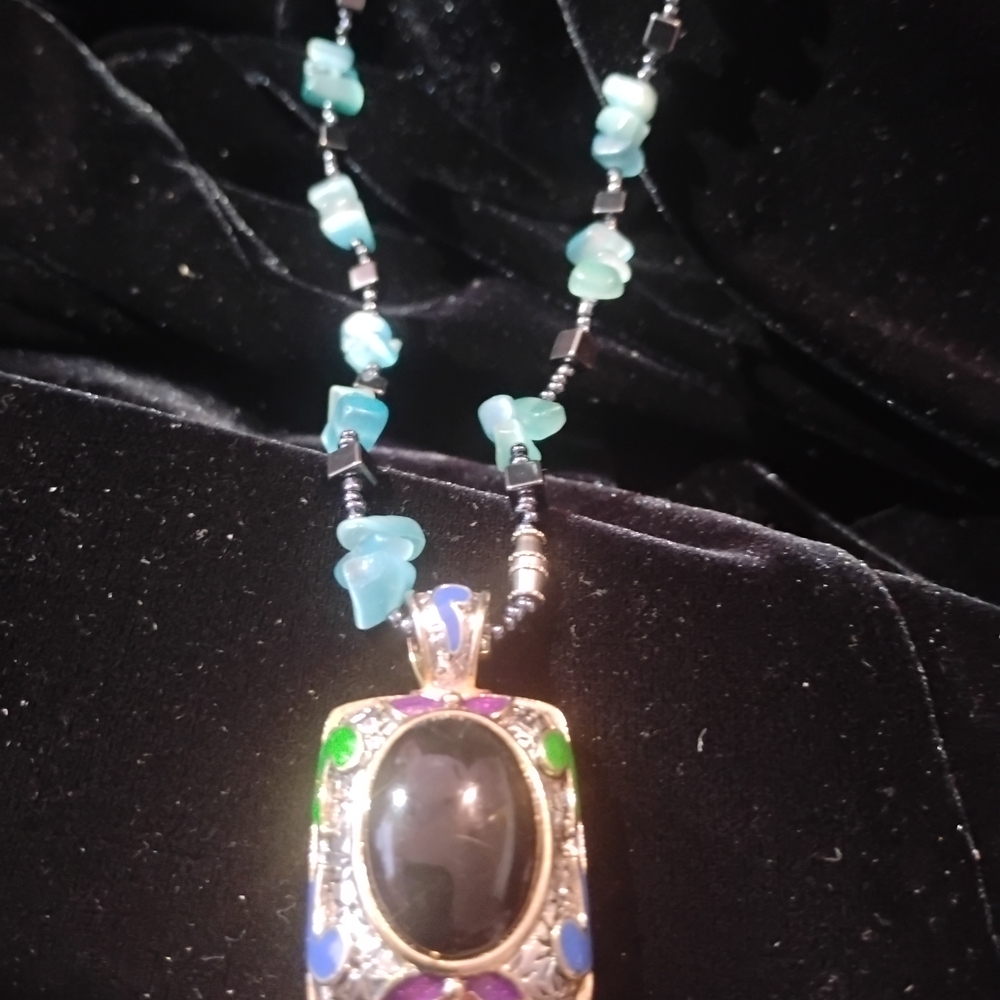 Tourquoise Hemitite Black Stone Pendant Necklace with Aqua Bead Accents